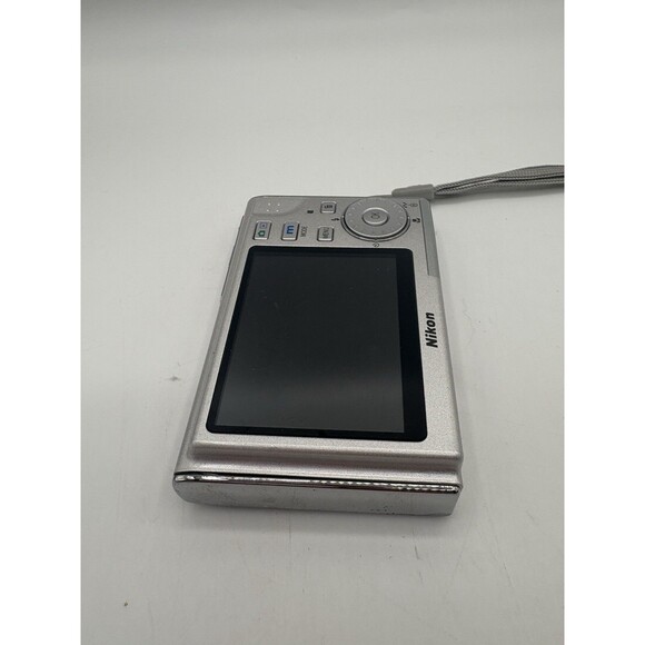 Nikon CoolPix S5 Digital Camera Silver 6MP 3x Optical Zoom FOR PARTS ONLY - Picture 6 of 10